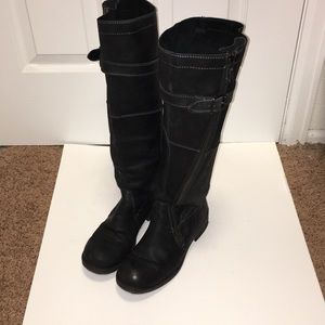 Steve Madden Luceyy black leather boots